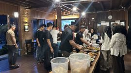 Buka Bersama Kapolres Tanah Bumbu AKBP Arief Prasetya SIK bersama BEM STIKES Darul Azhar